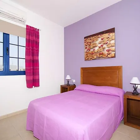 Villa Playa Blanca Sleeps 6 Pool Wifi
